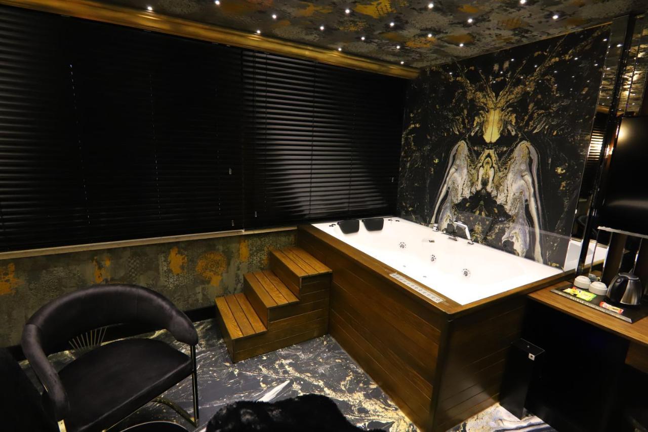 Bayrak Grand Hotel Trabzon Exteriör bild