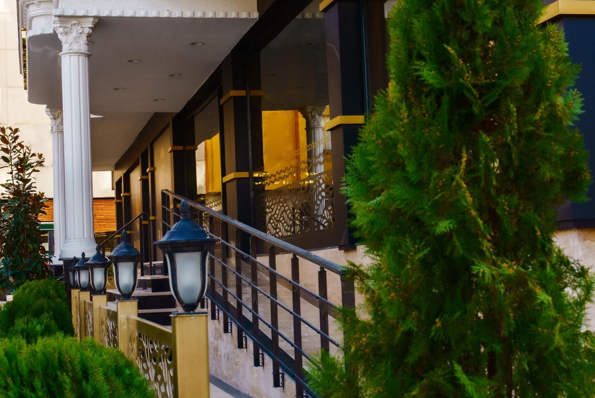 Bayrak Grand Hotel Trabzon Exteriör bild